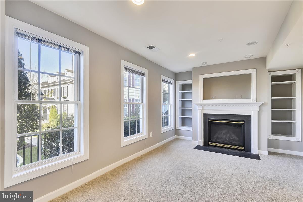 CLARKSBURG - Residential Lease