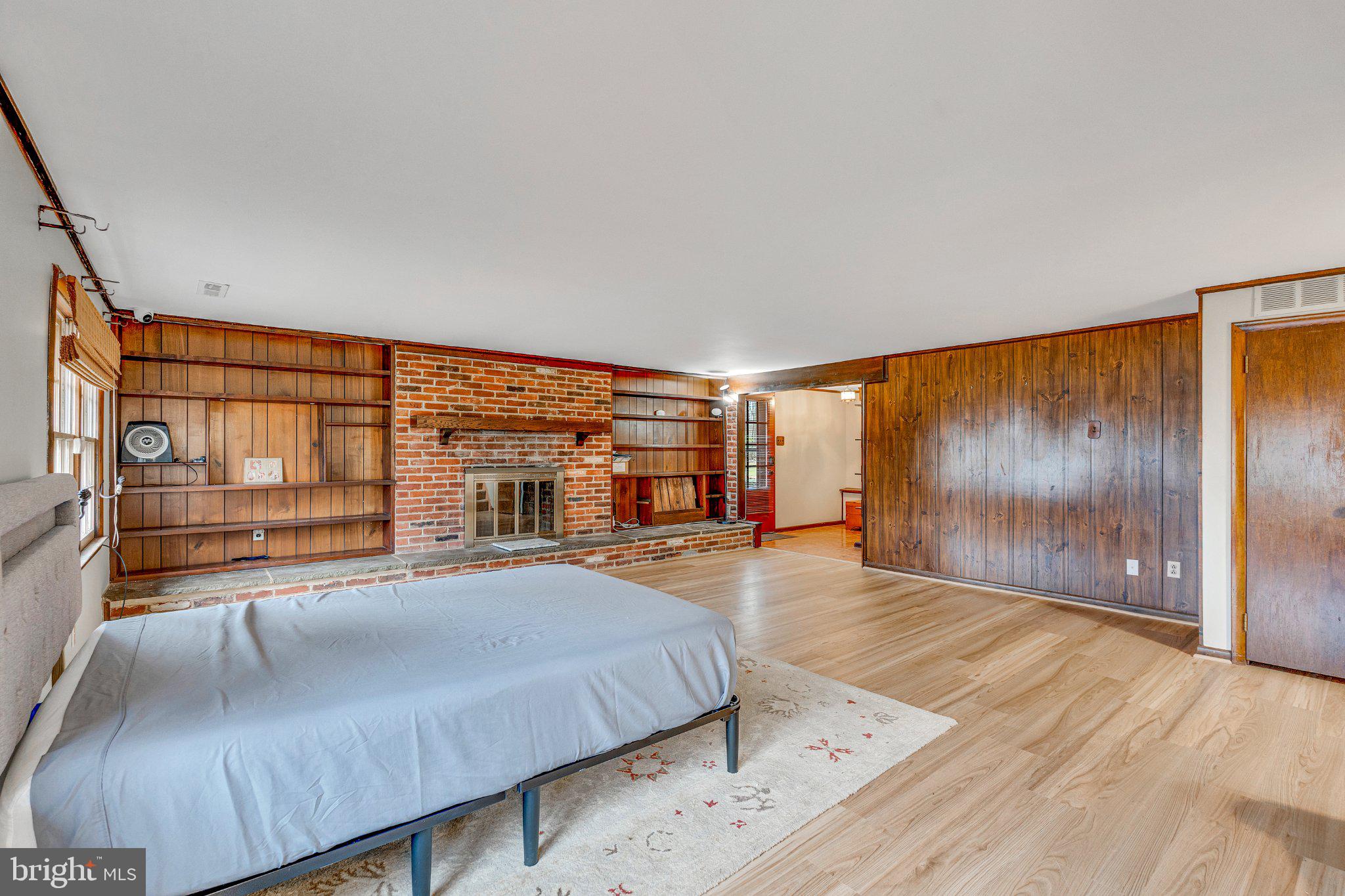 MONTGOMERY WOODS - Residential