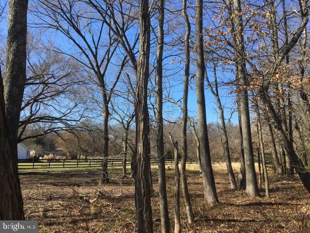 ARBUTUS BANKS - Residential