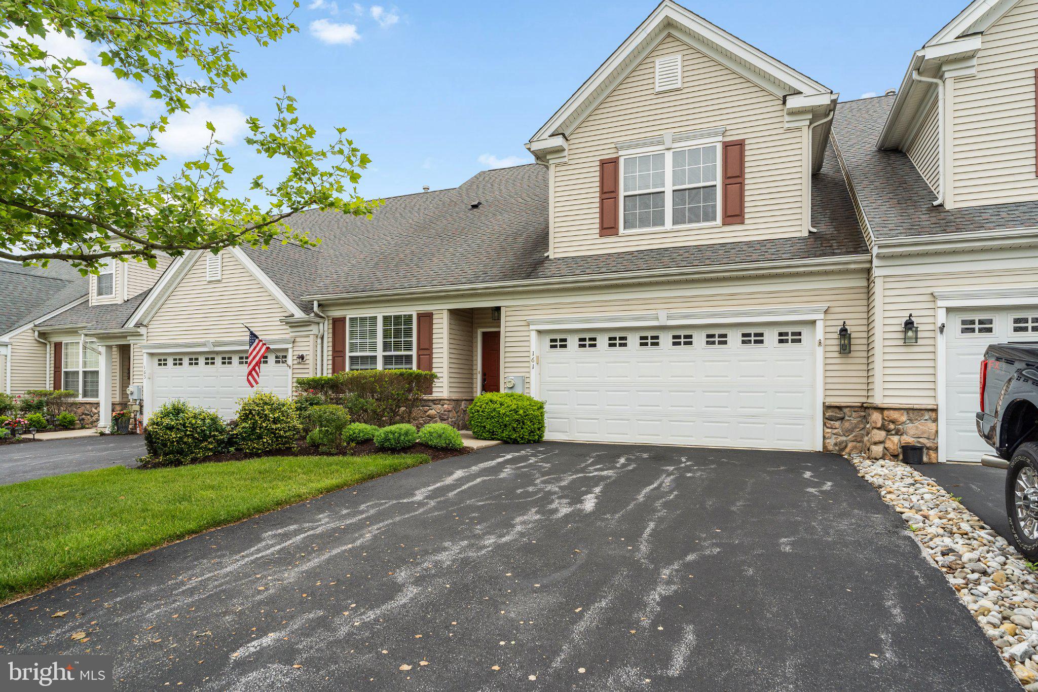 VILLAGES AT HILLVIEW - Residential