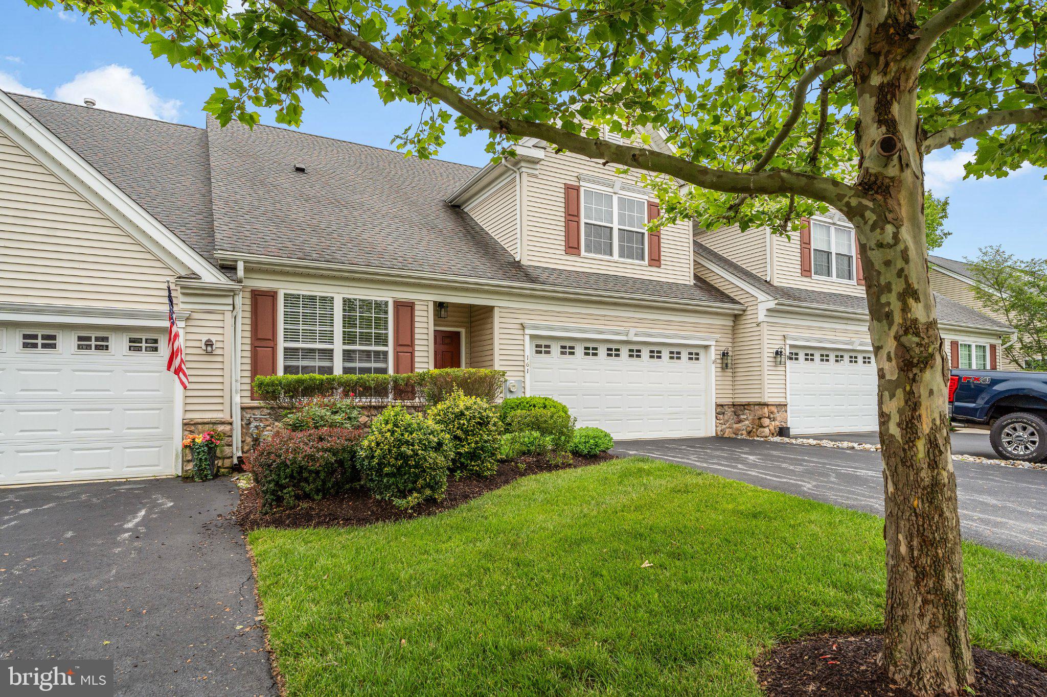 VILLAGES AT HILLVIEW - Residential