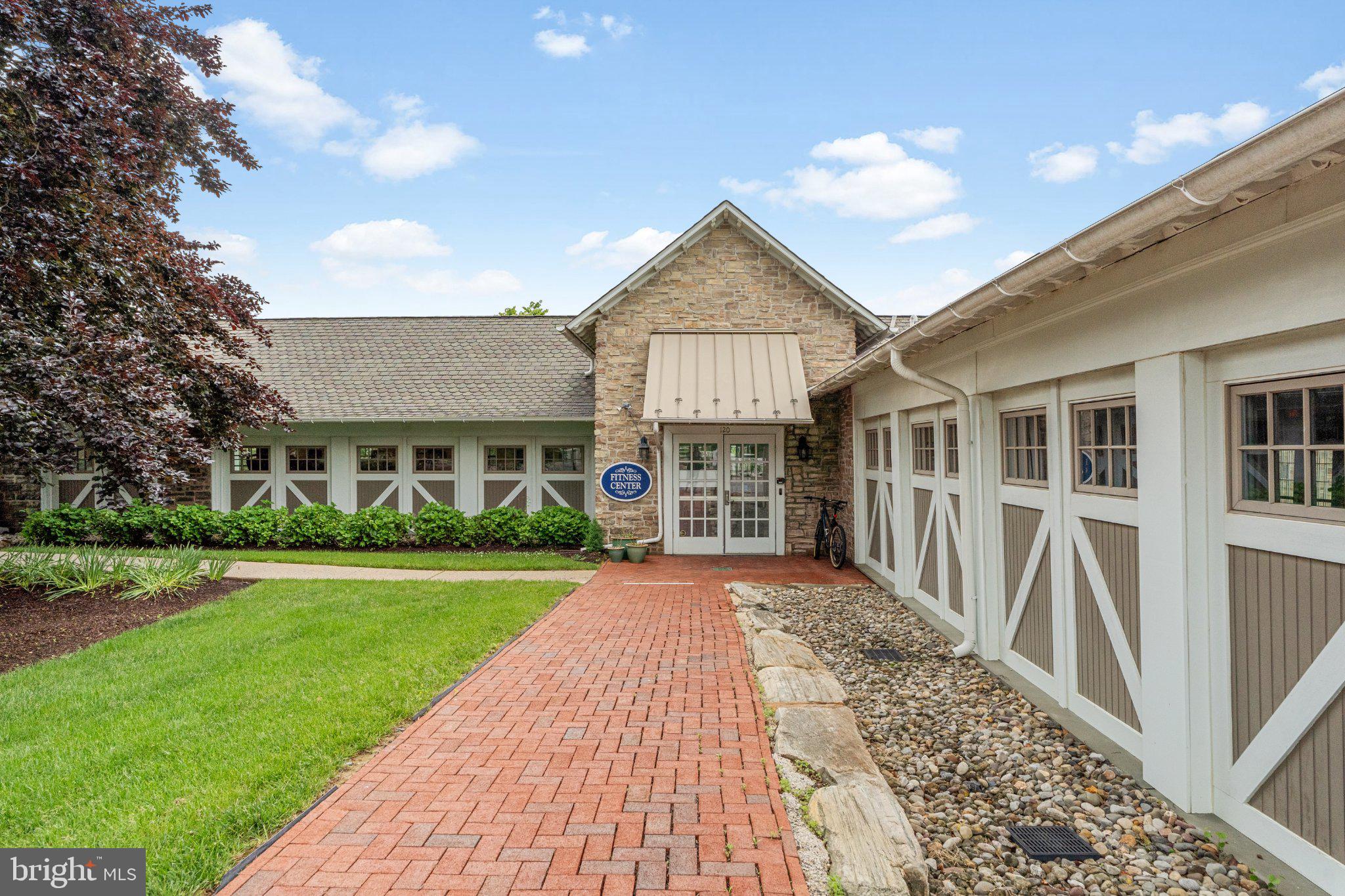 VILLAGES AT HILLVIEW - Residential