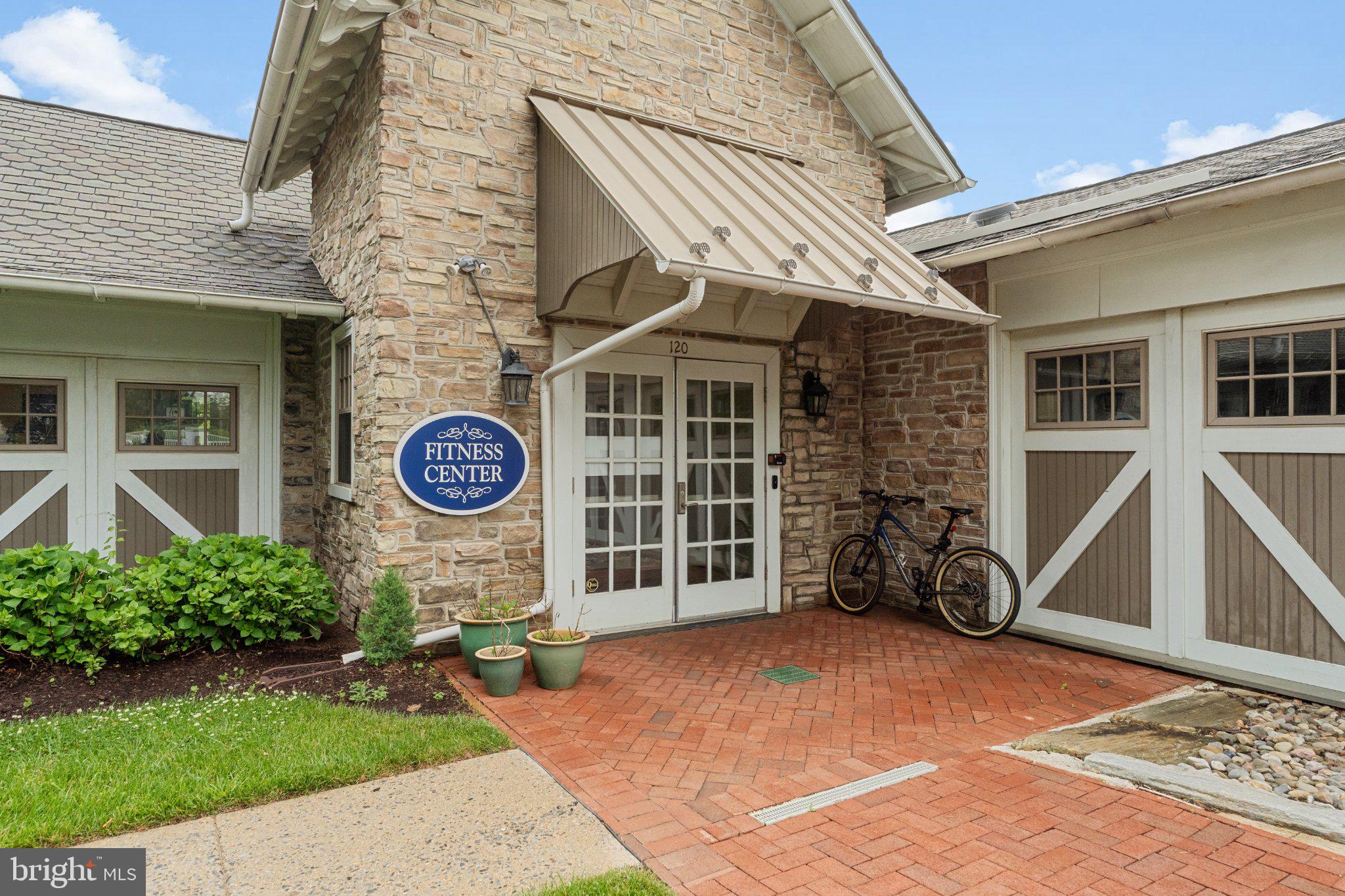 VILLAGES AT HILLVIEW - Residential