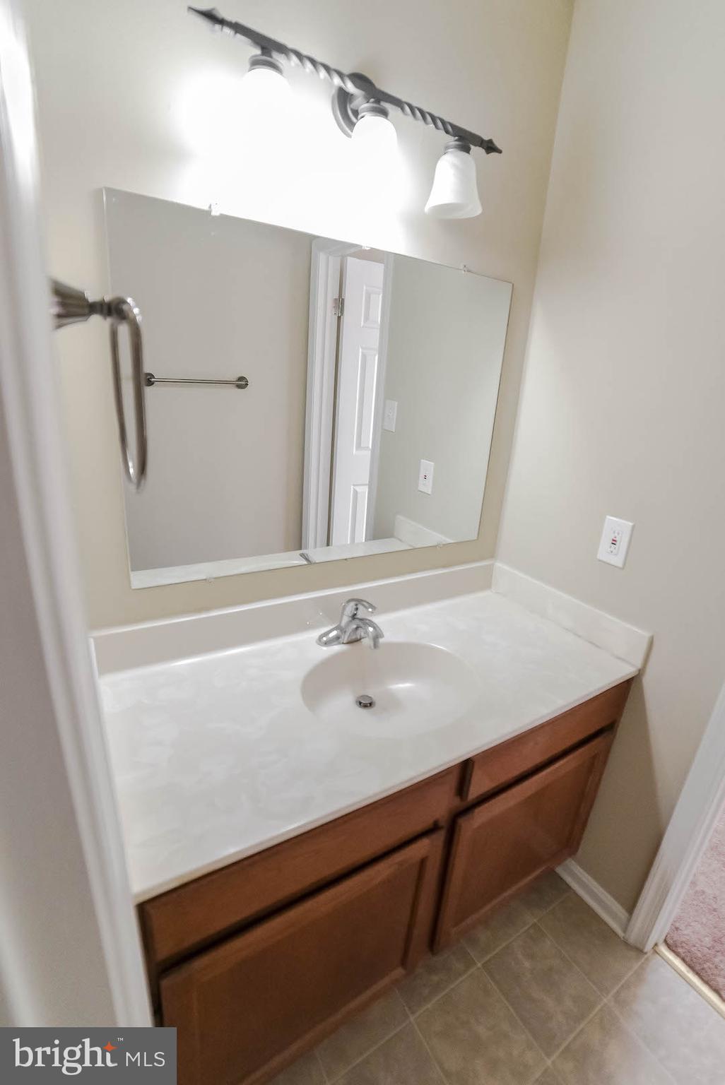 ST CHARLES HAMPSHIRE - Residential