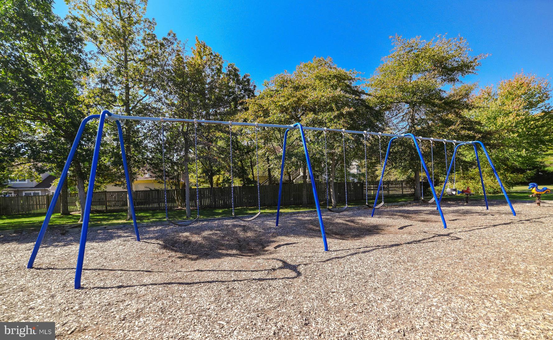 ST CHARLES HAMPSHIRE - Residential