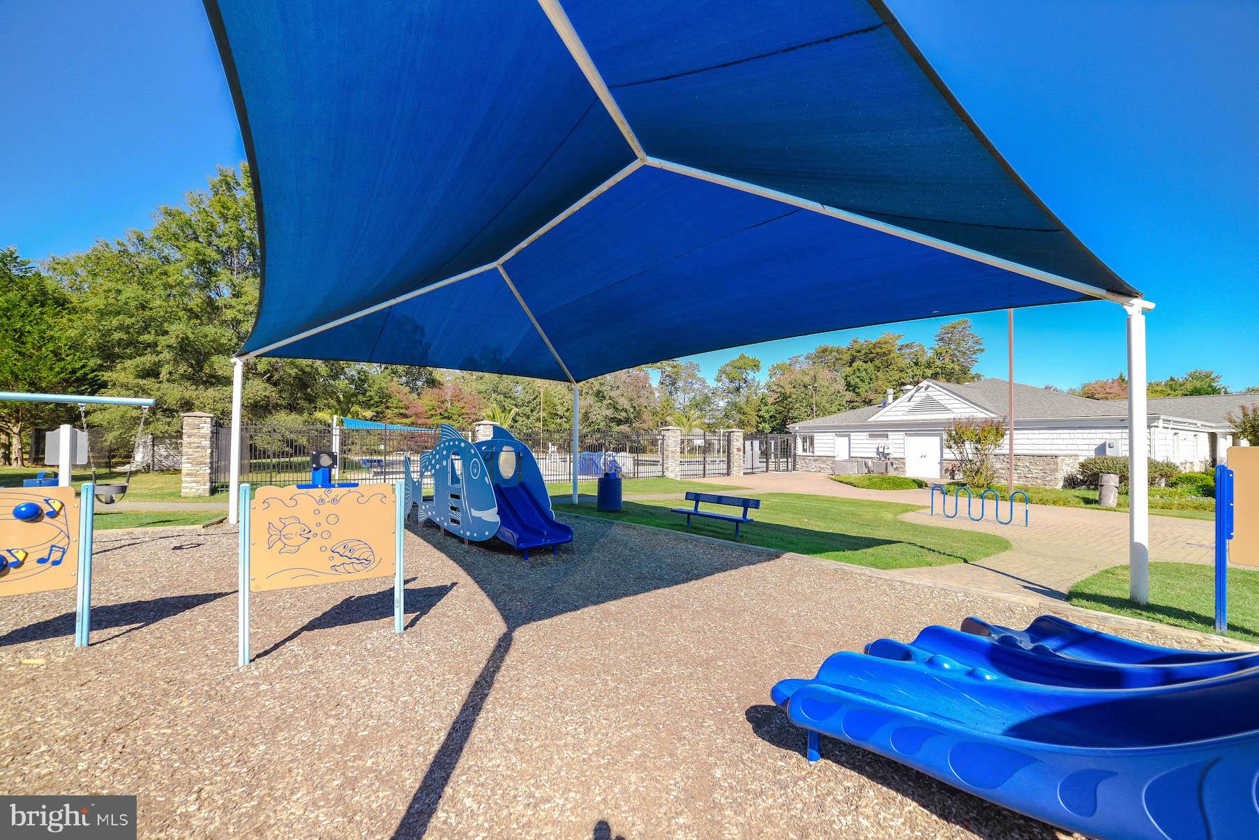 ST CHARLES HAMPSHIRE - Residential