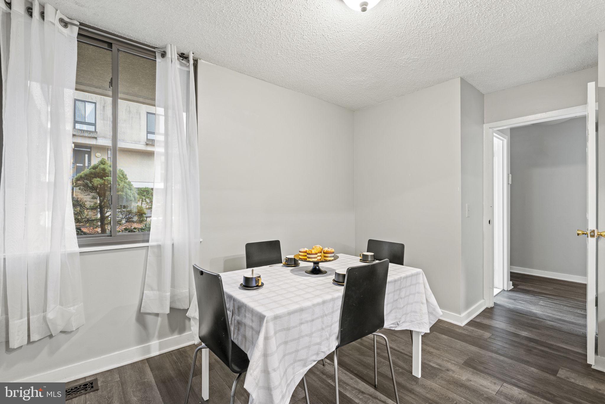 COLD SPRING NEWTOWN - Residential