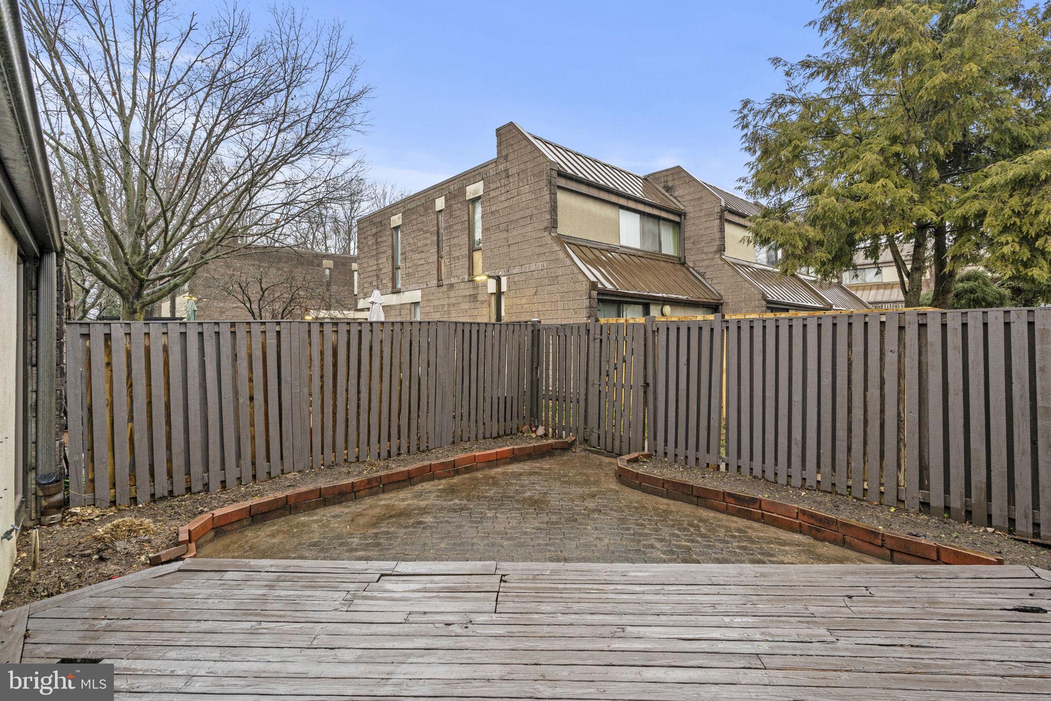 COLD SPRING NEWTOWN - Residential