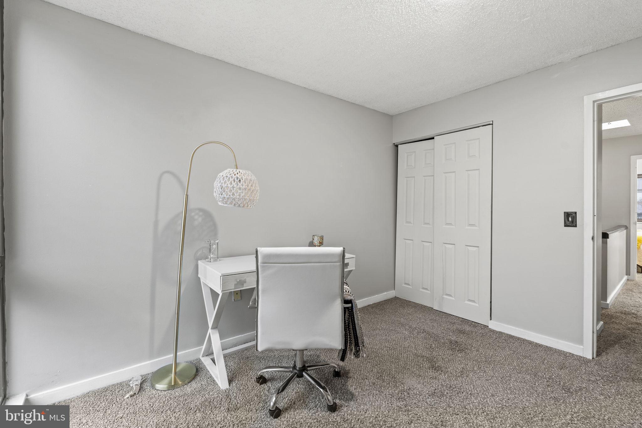 COLD SPRING NEWTOWN - Residential