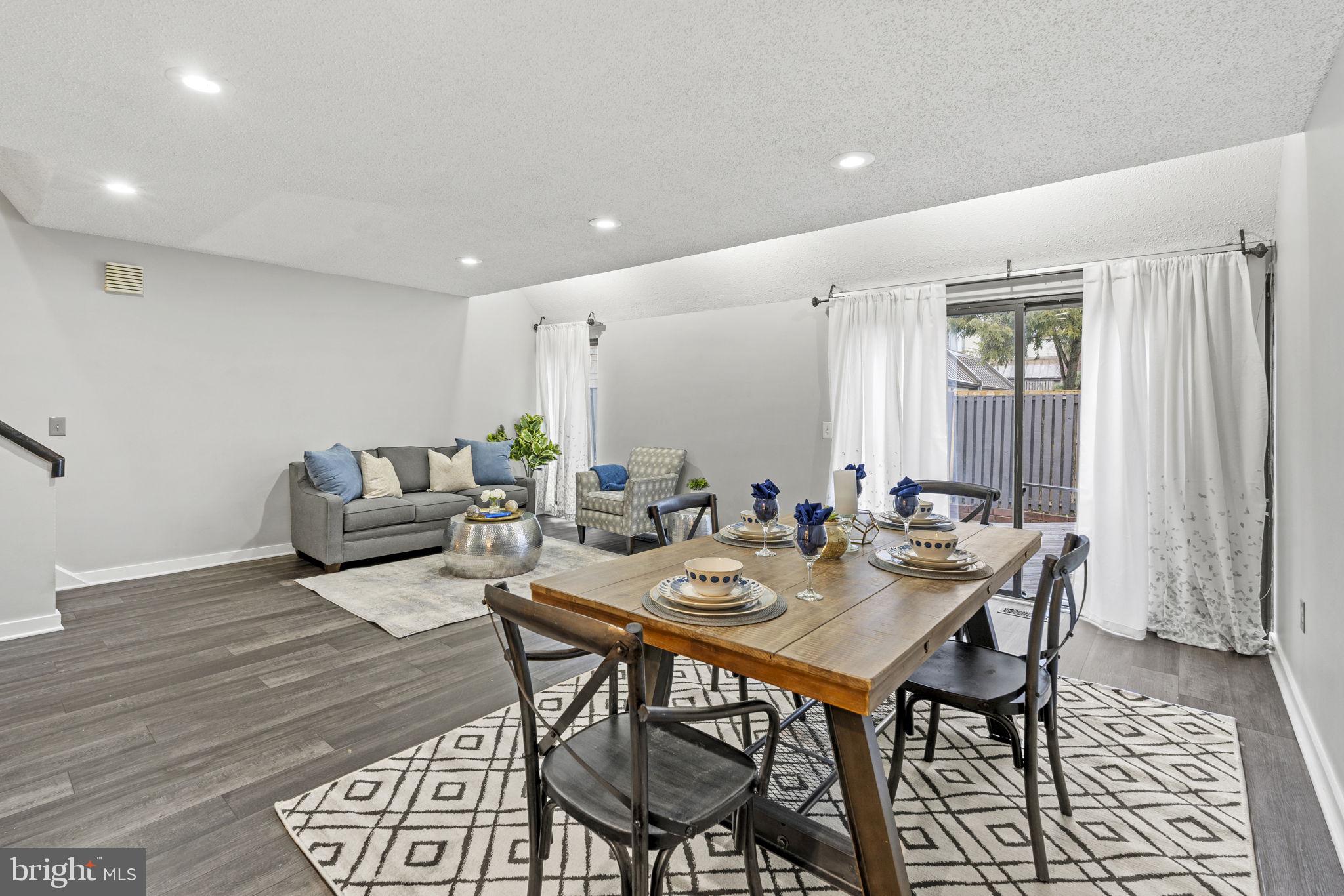 COLD SPRING NEWTOWN - Residential