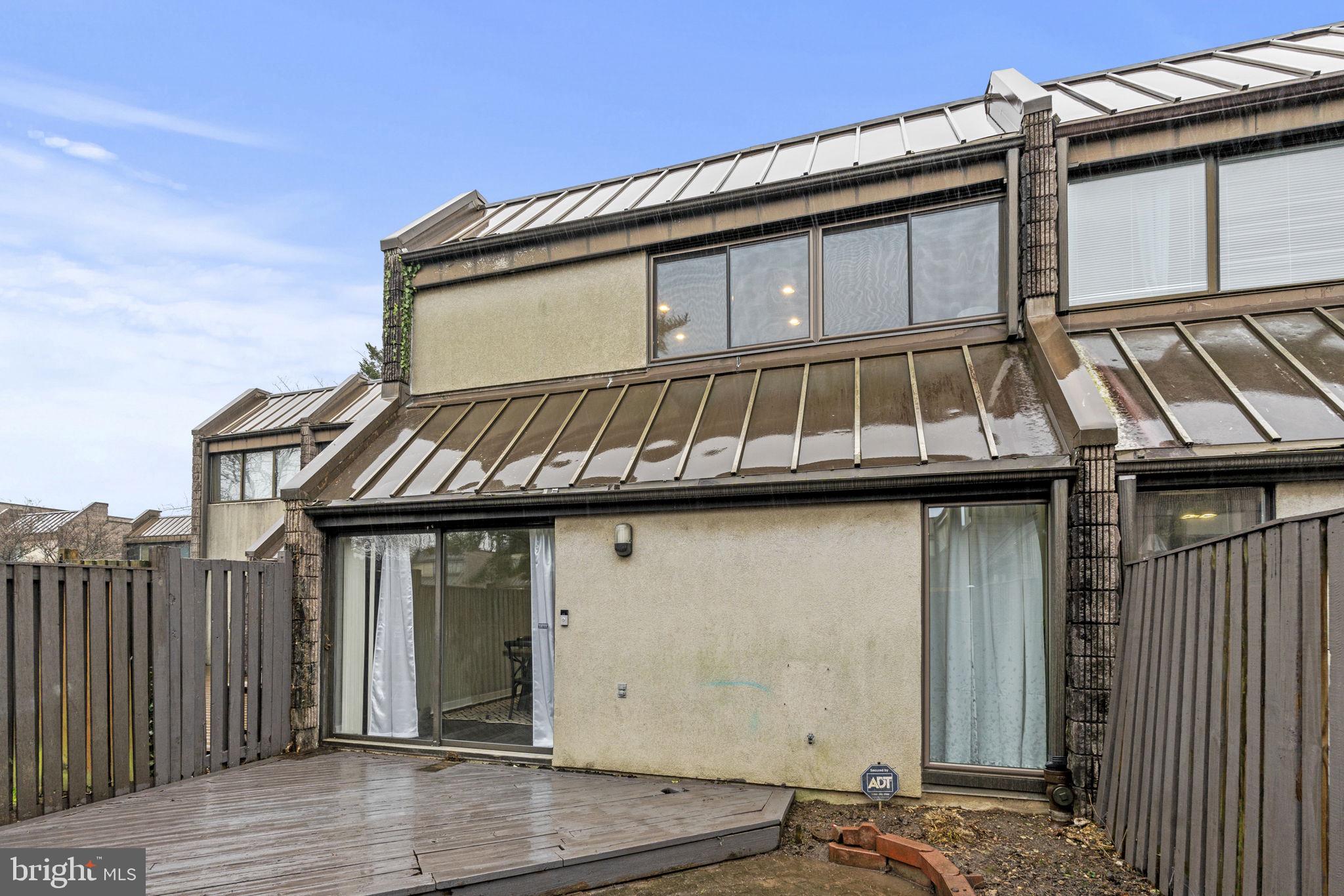 COLD SPRING NEWTOWN - Residential