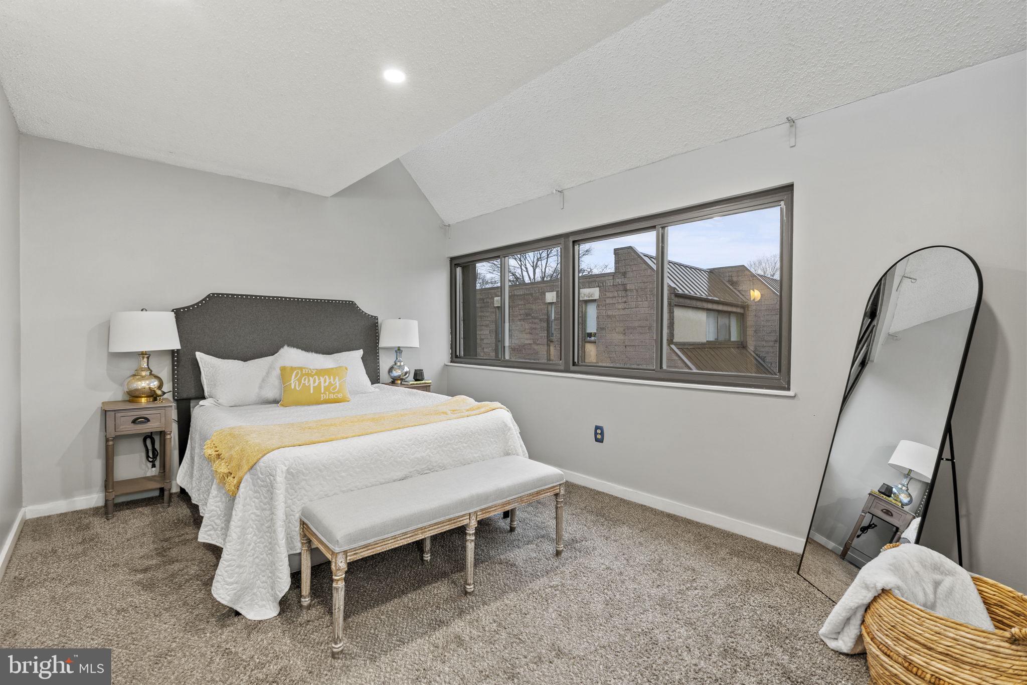 COLD SPRING NEWTOWN - Residential