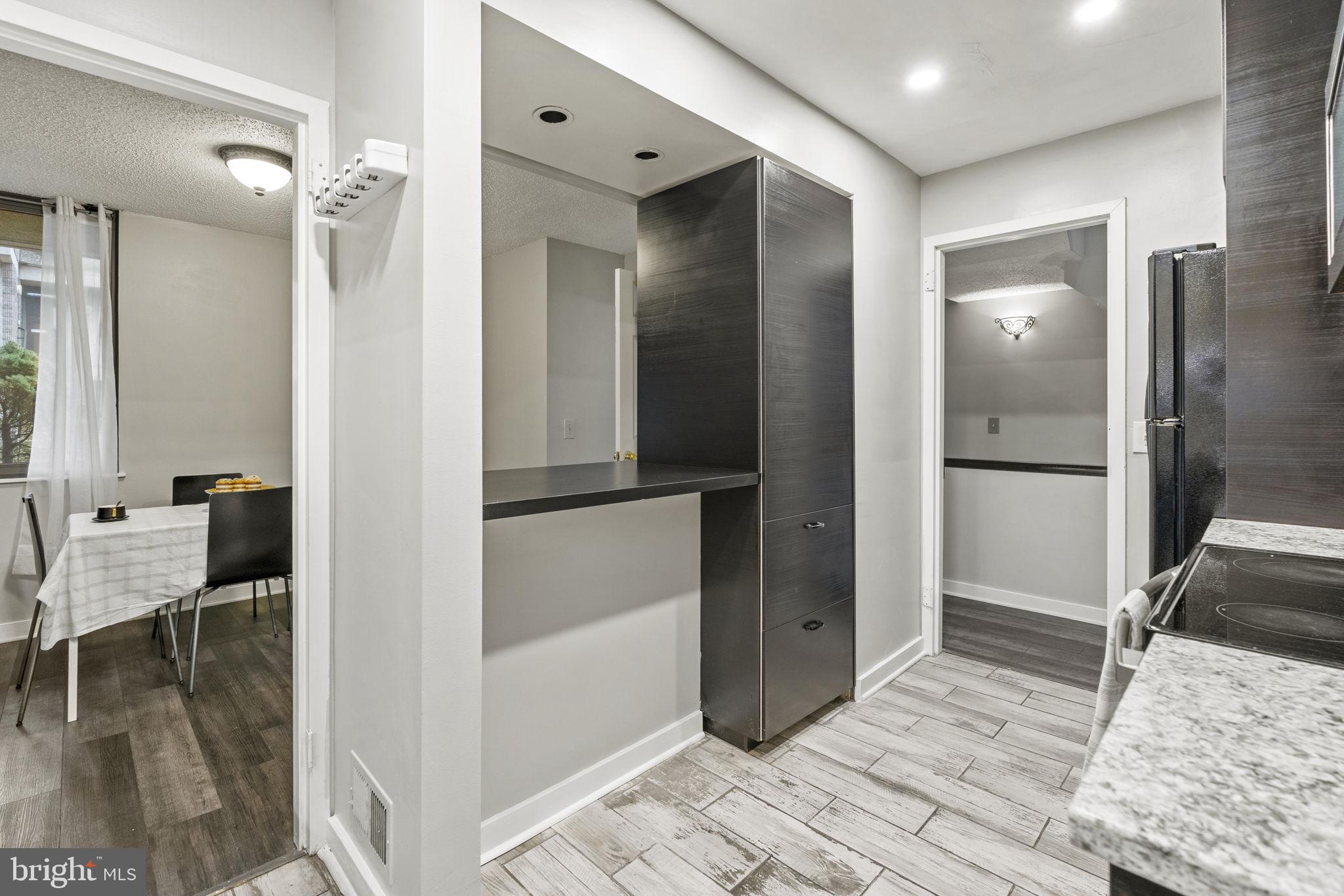 COLD SPRING NEWTOWN - Residential