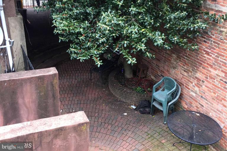 FEDERAL HILL HISTORIC DISTRICT - Residential Lease