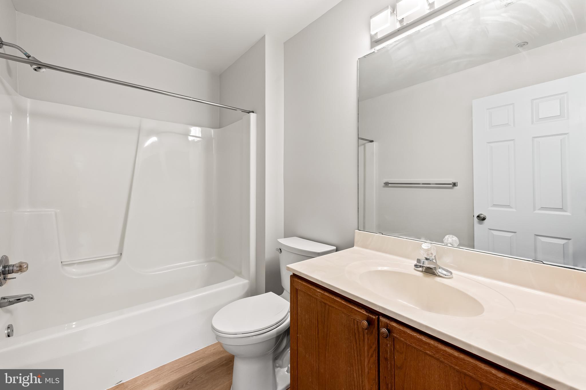 WATERSIDE - Residential