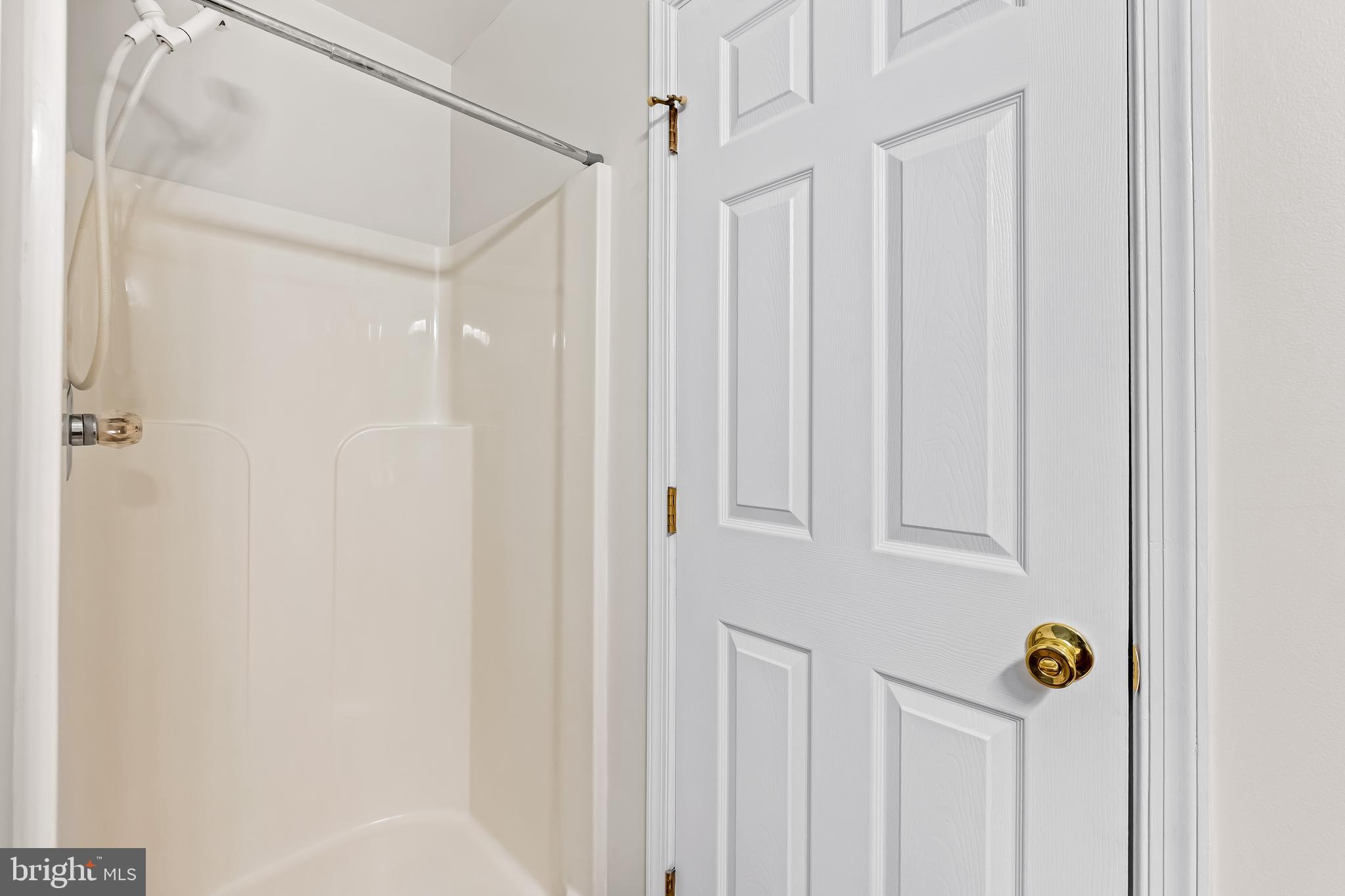 WATERSIDE - Residential