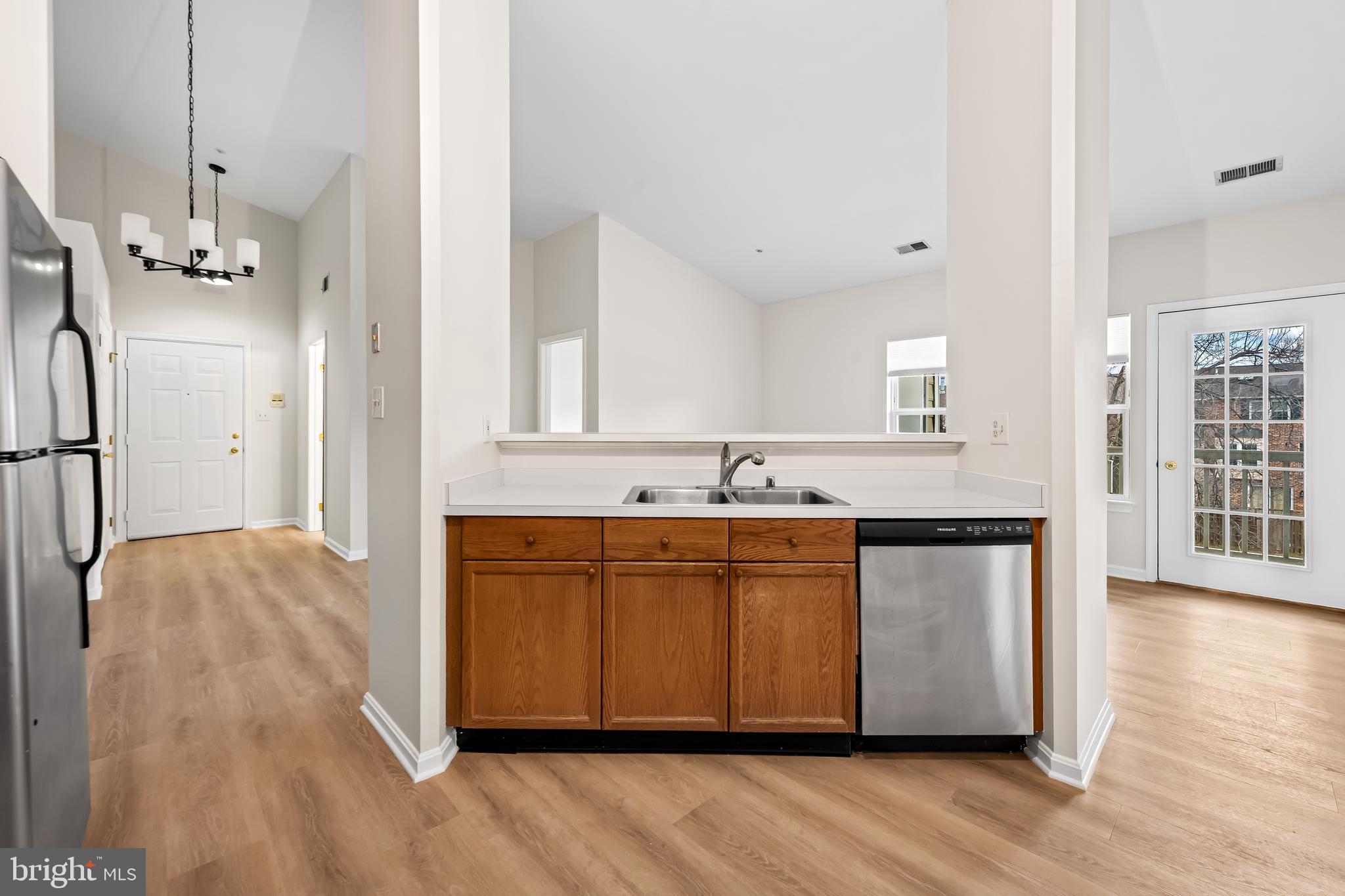 WATERSIDE - Residential