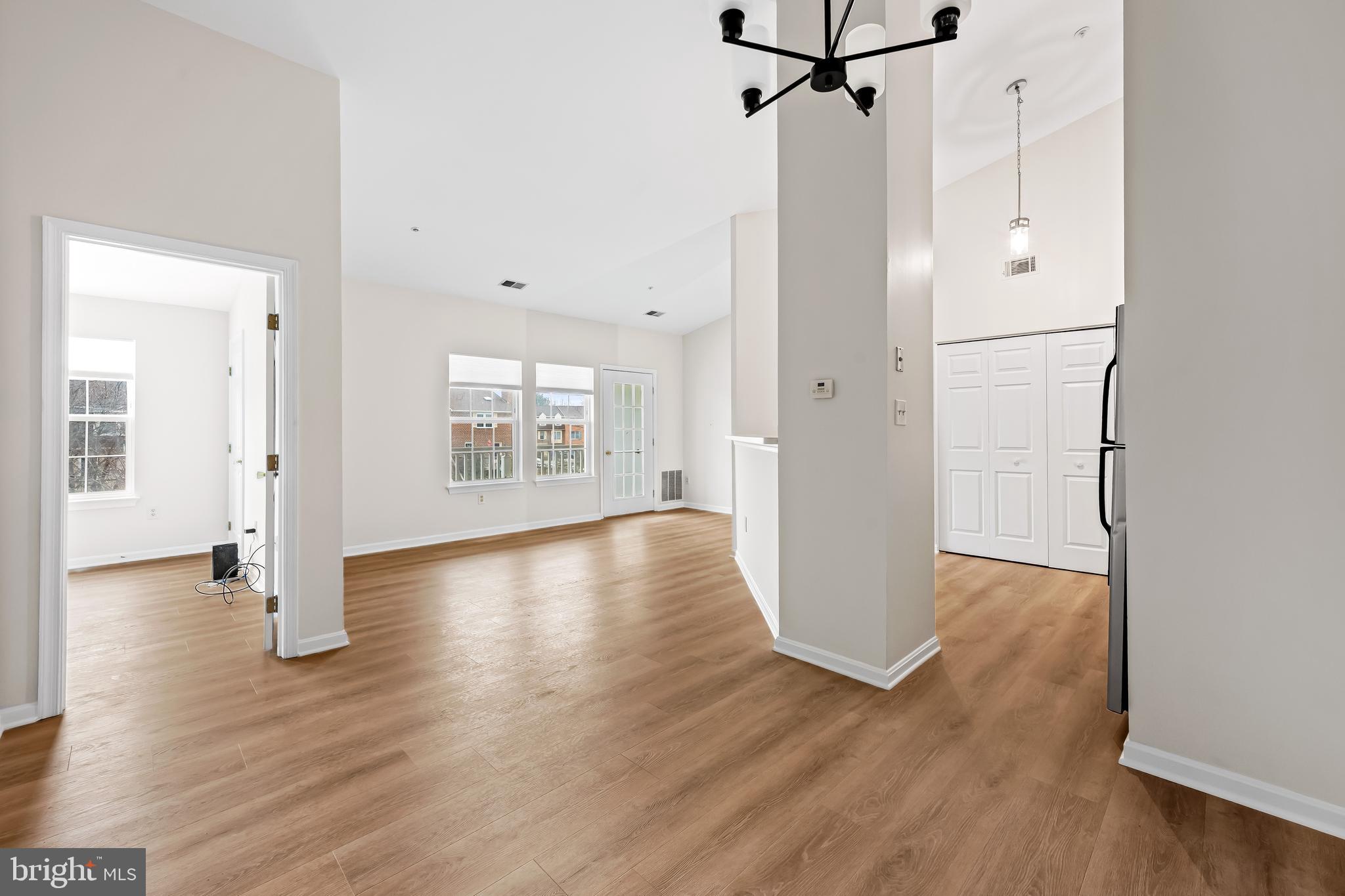 WATERSIDE - Residential