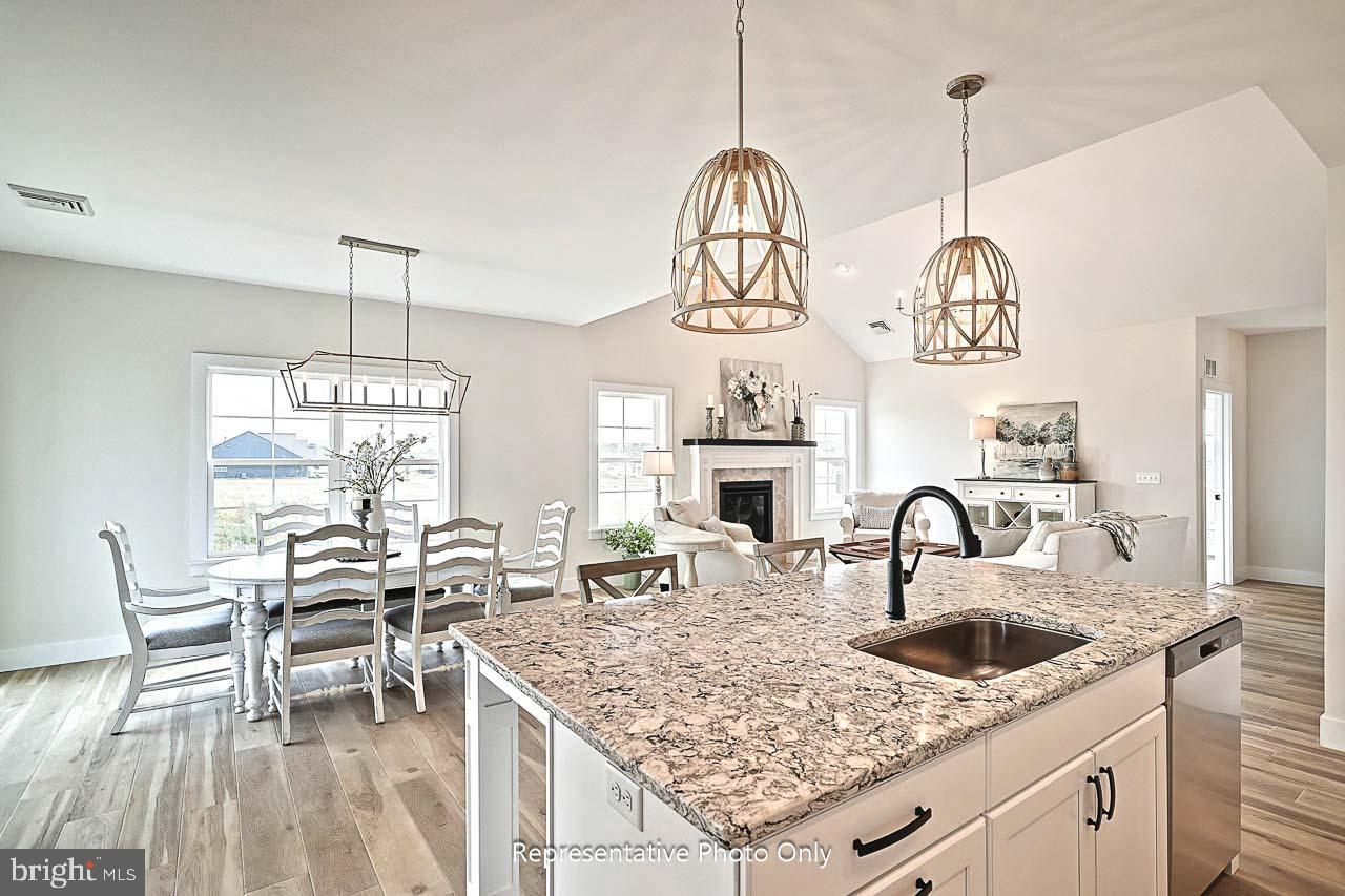 WINDING CREEK - Residential