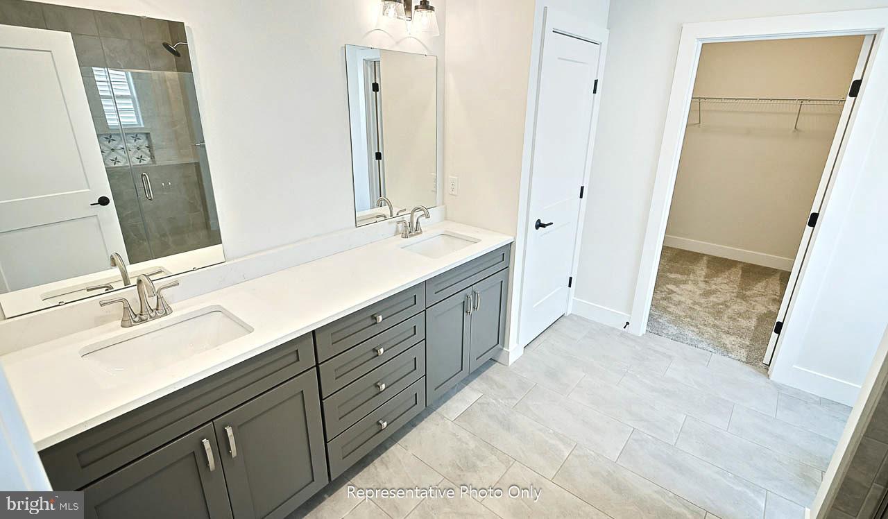 WINDING CREEK - Residential