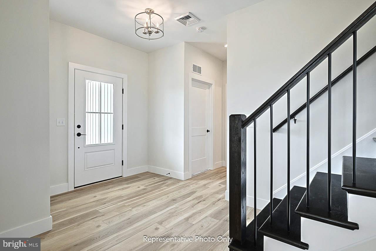 WINDING CREEK - Residential