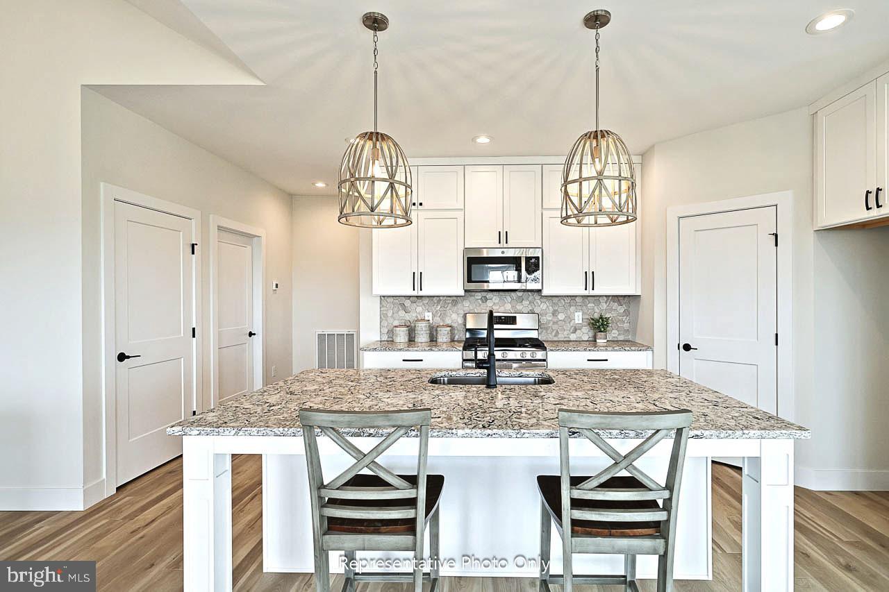 WINDING CREEK - Residential