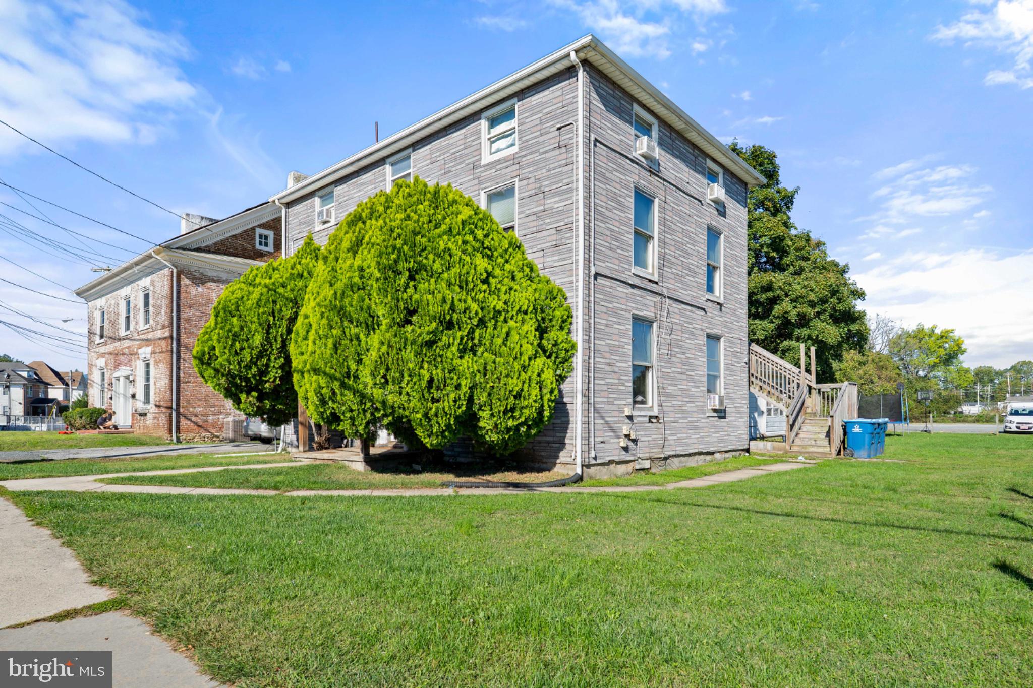 203 W MAIN STREET