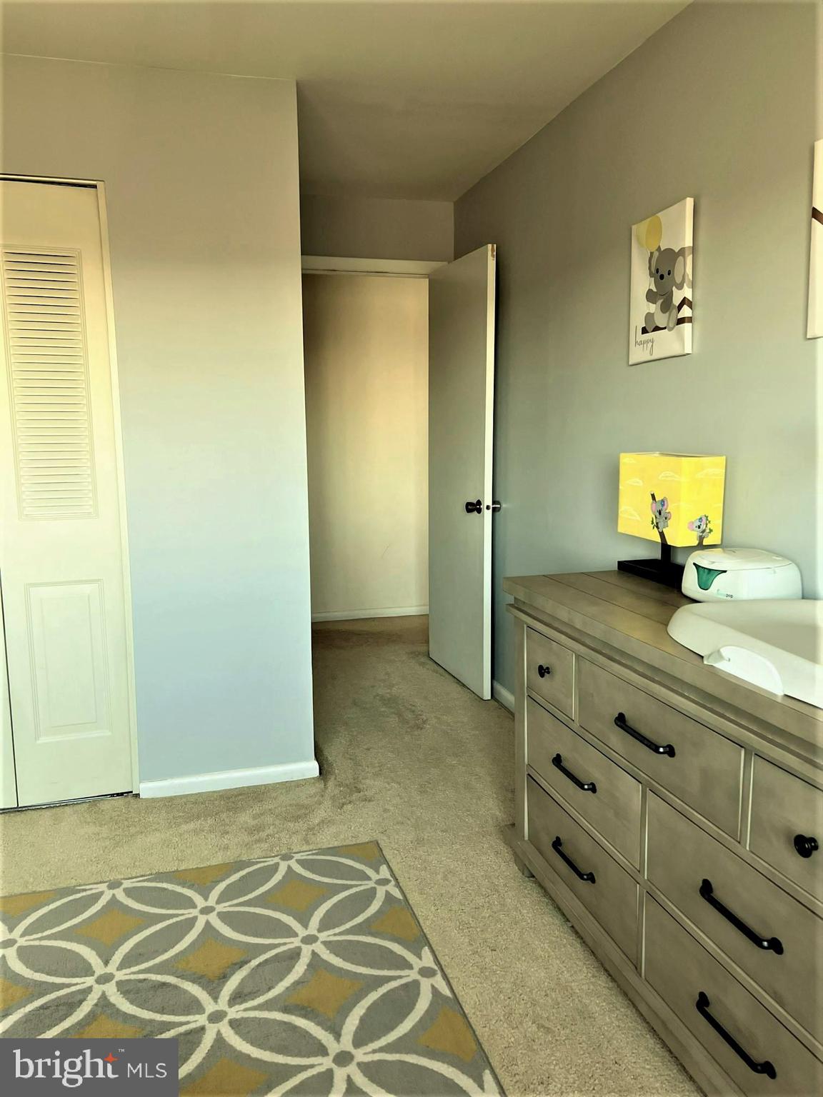 COLUMBIA TOWERS - Residential