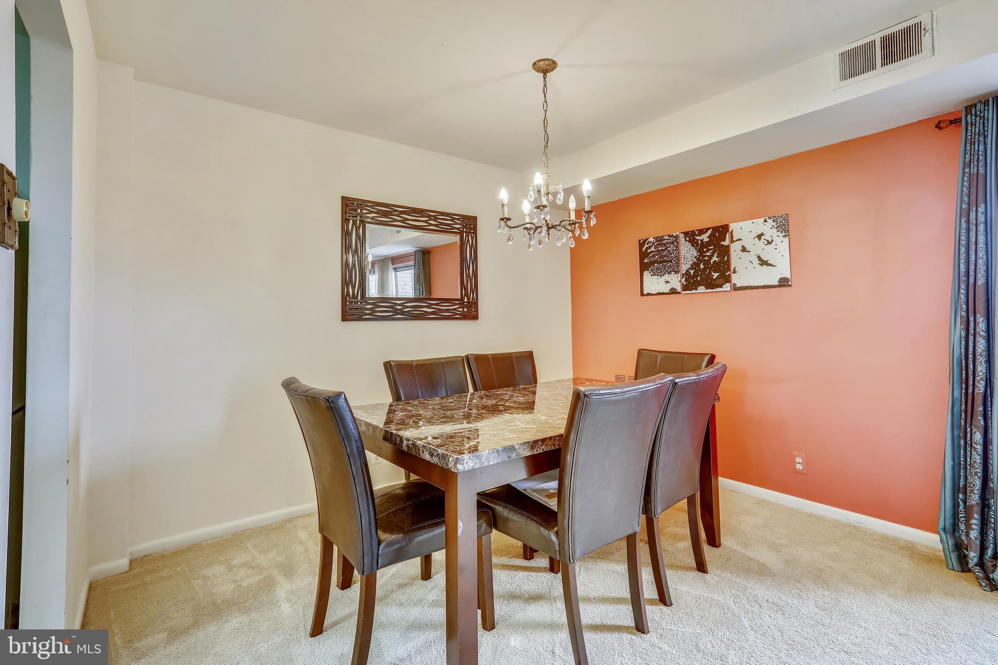 COLUMBIA TOWERS - Residential