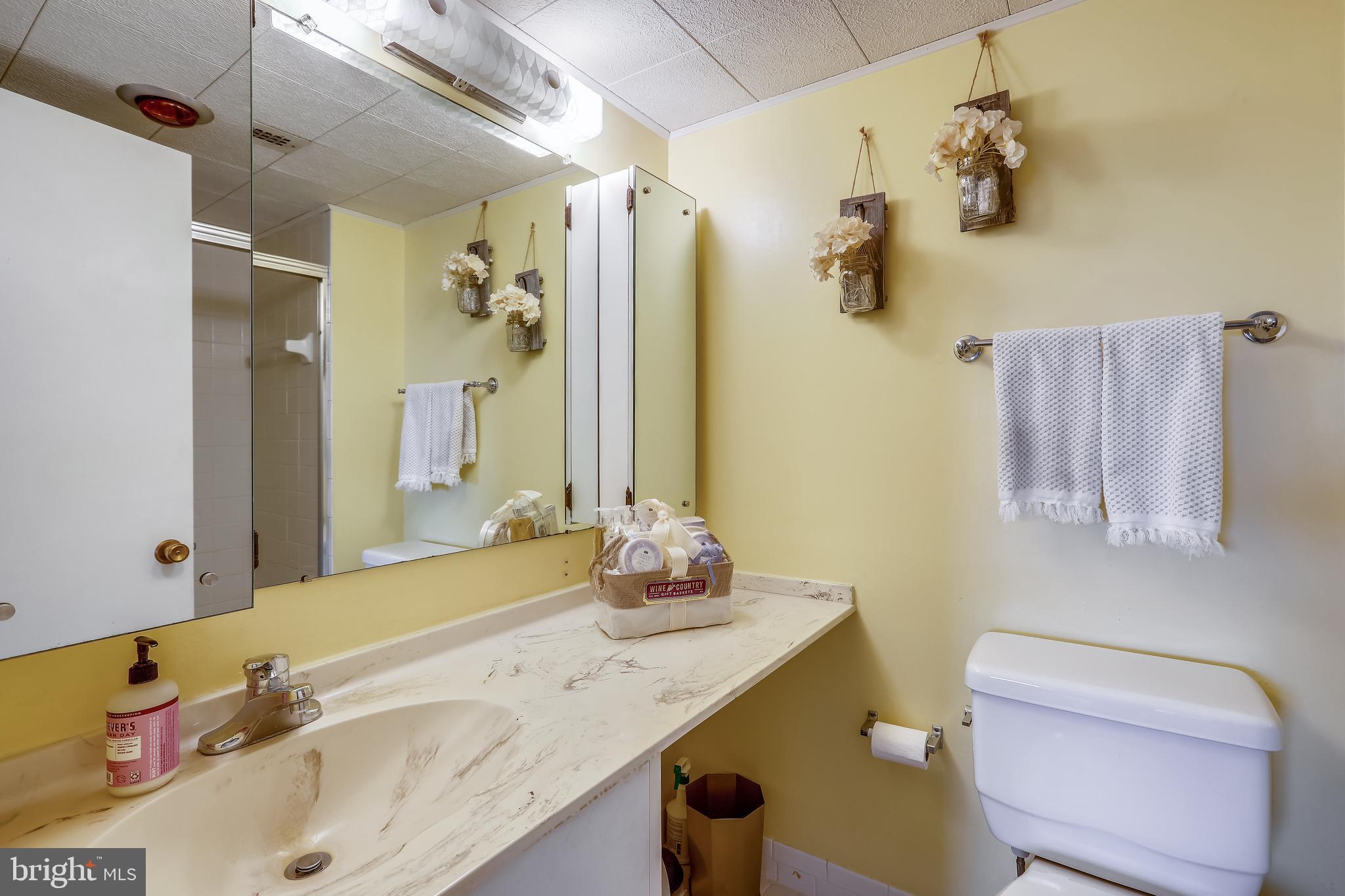 COLUMBIA TOWERS - Residential