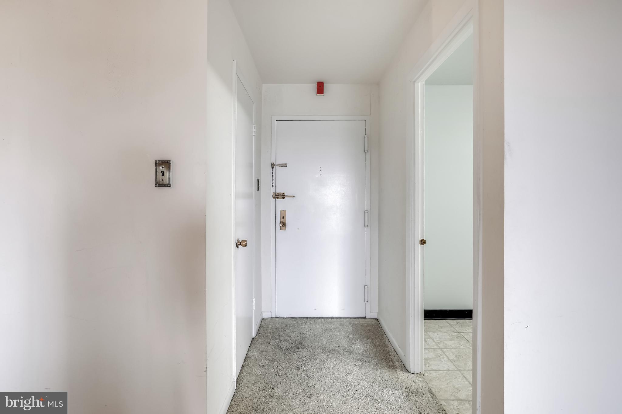 COLUMBIA TOWERS - Residential