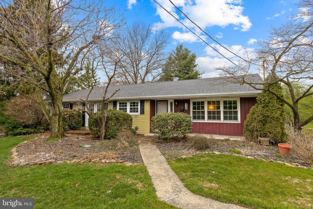 Photo of 3011 MARIETTA AVE, LANCASTER, PA 17601 (MLS # PALA2031466)
