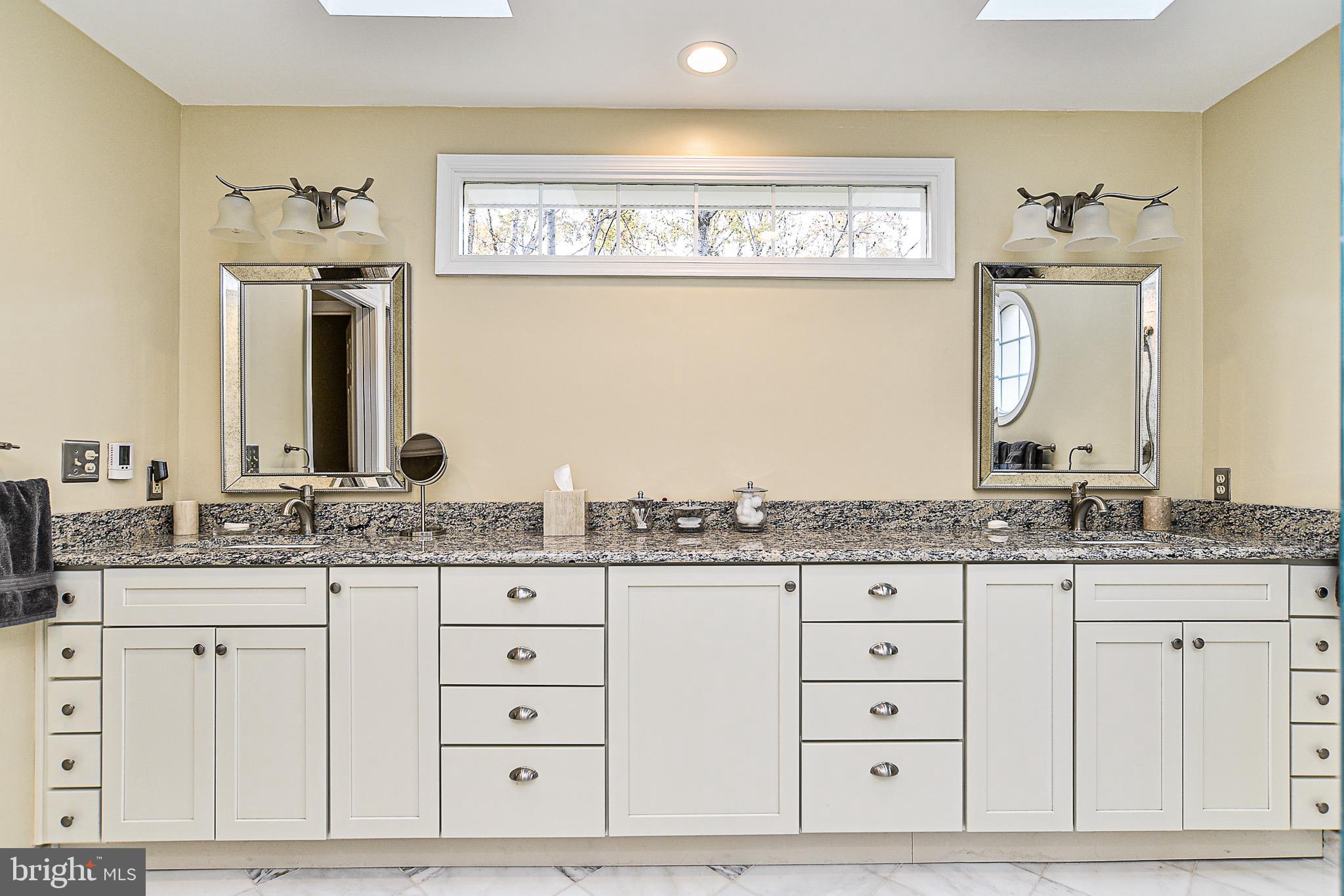 CROSSPOINTE - Residential