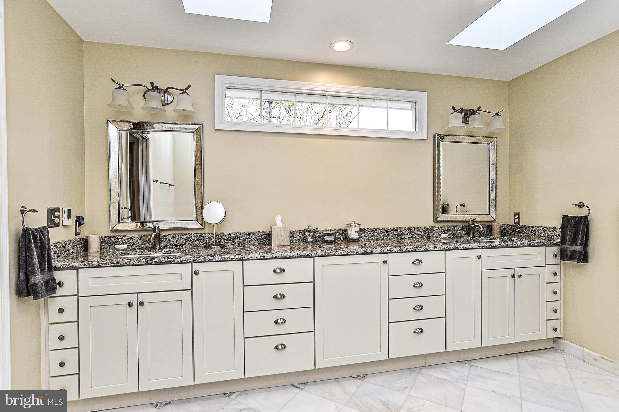 CROSSPOINTE - Residential