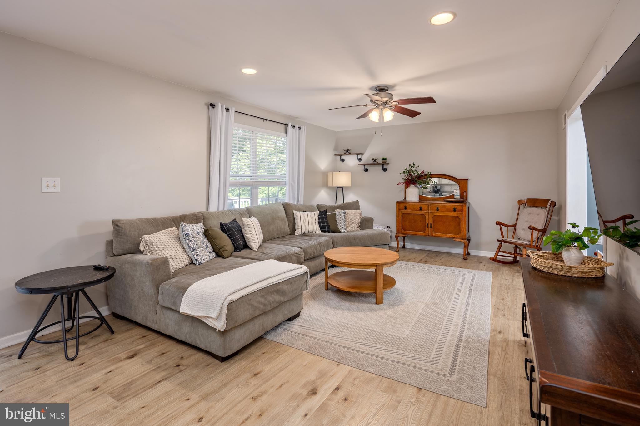 2991 REGAL OAK DRIVE