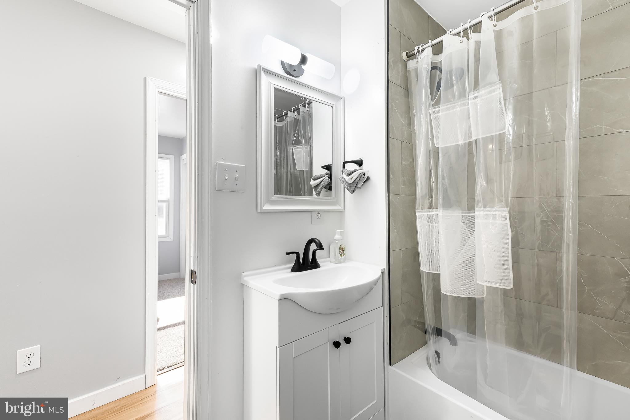 CEDAR CREEK - Residential