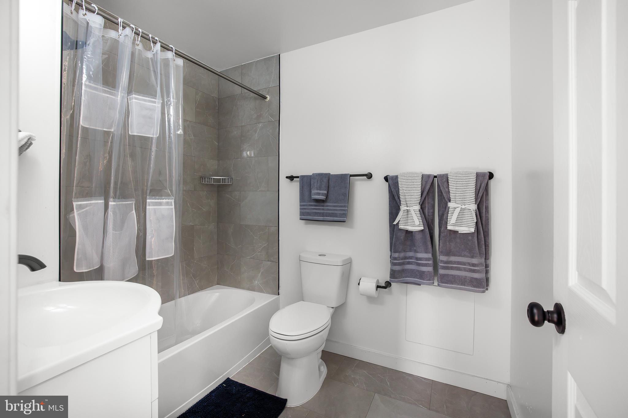 CEDAR CREEK - Residential