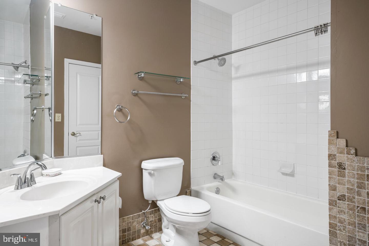 WORLDGATE CONDO - Residential