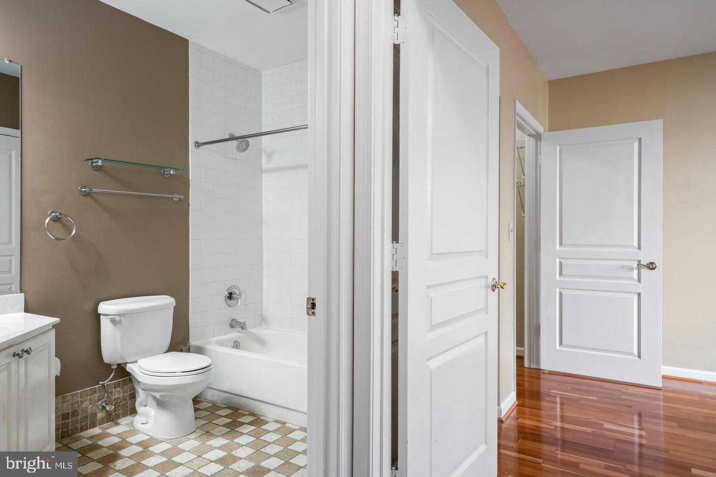 WORLDGATE CONDO - Residential