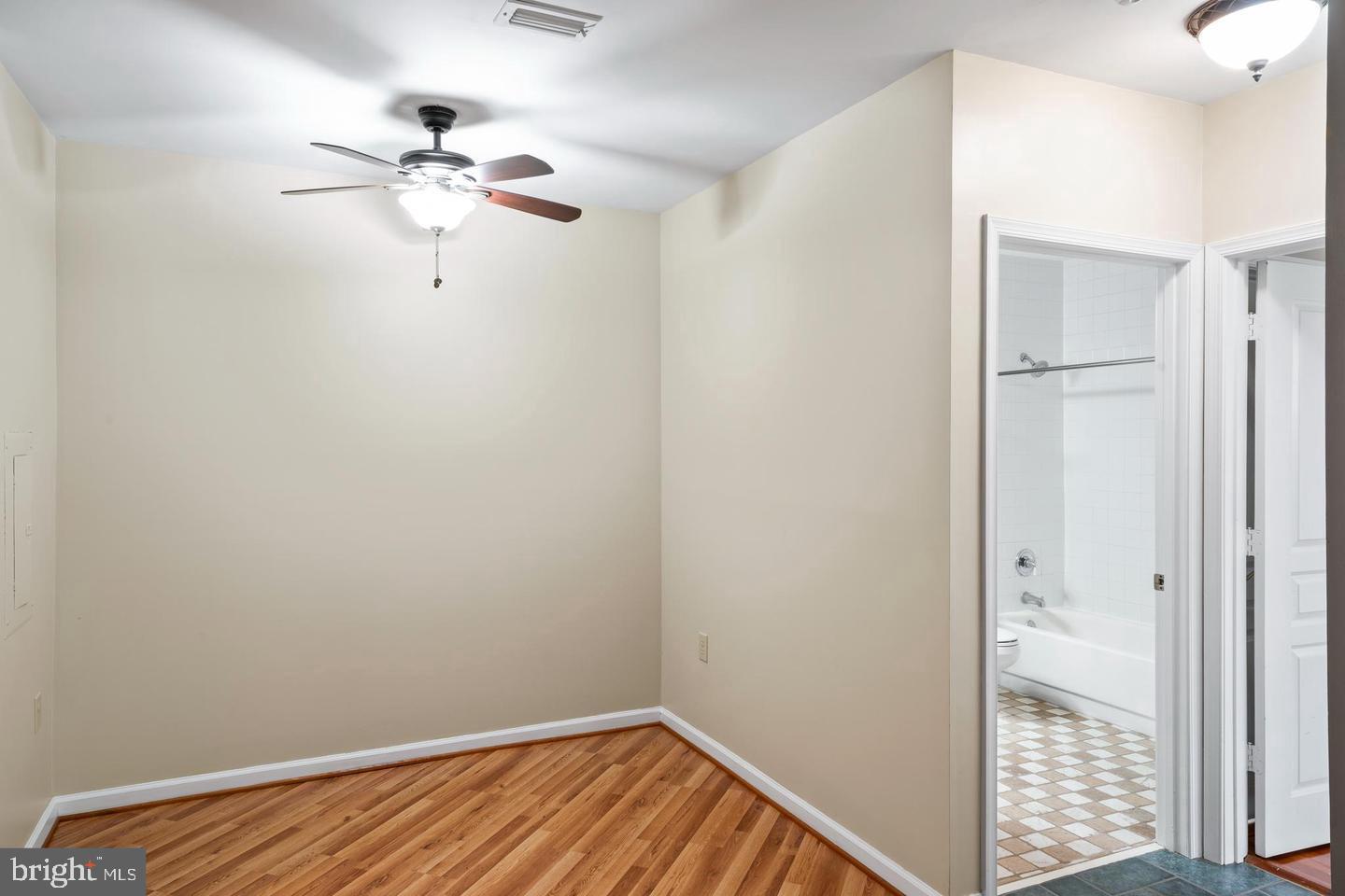 WORLDGATE CONDO - Residential