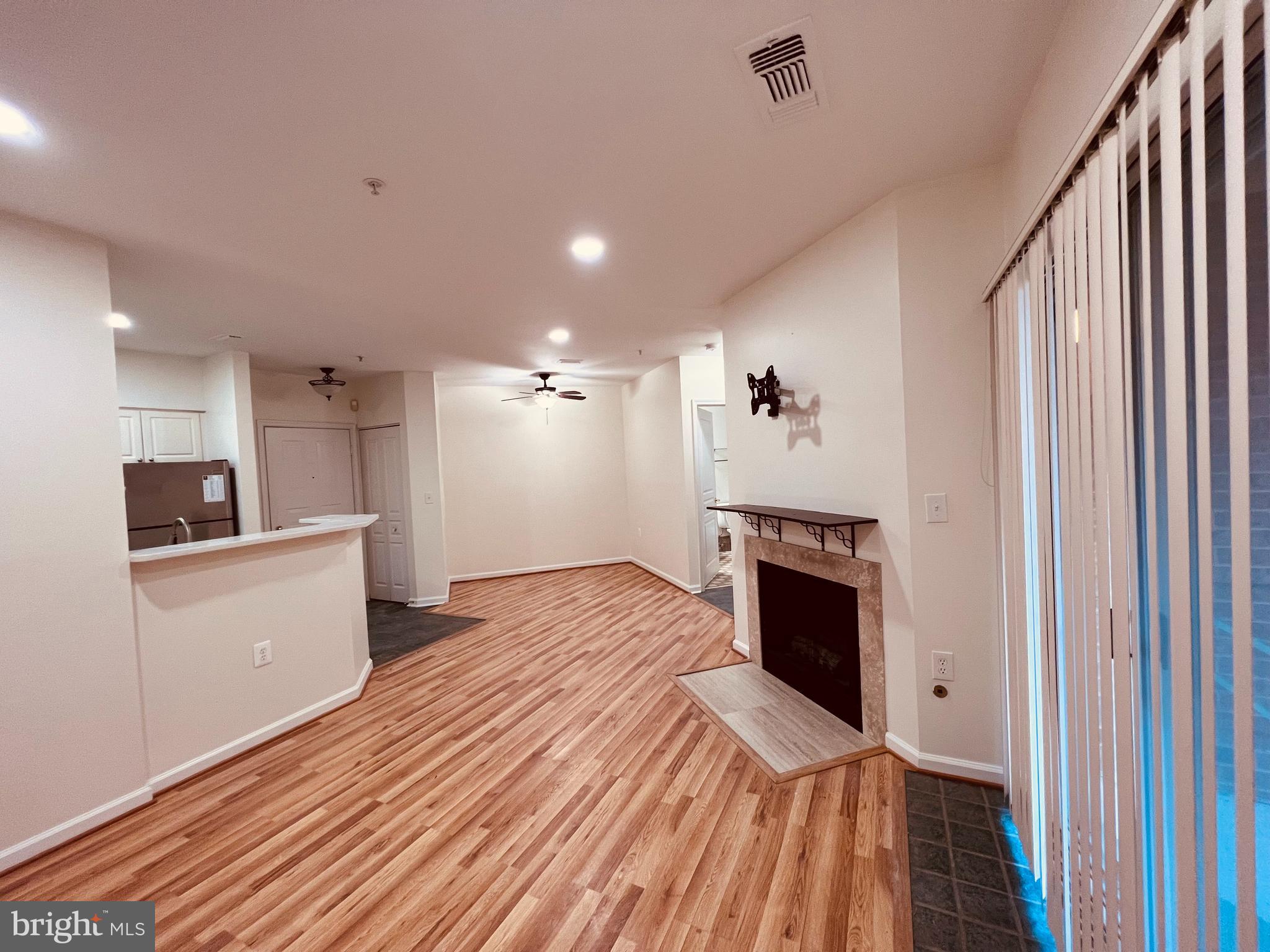 WORLDGATE CONDO - Residential