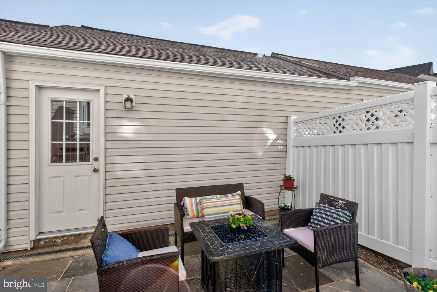 LAKELANDS - Residential