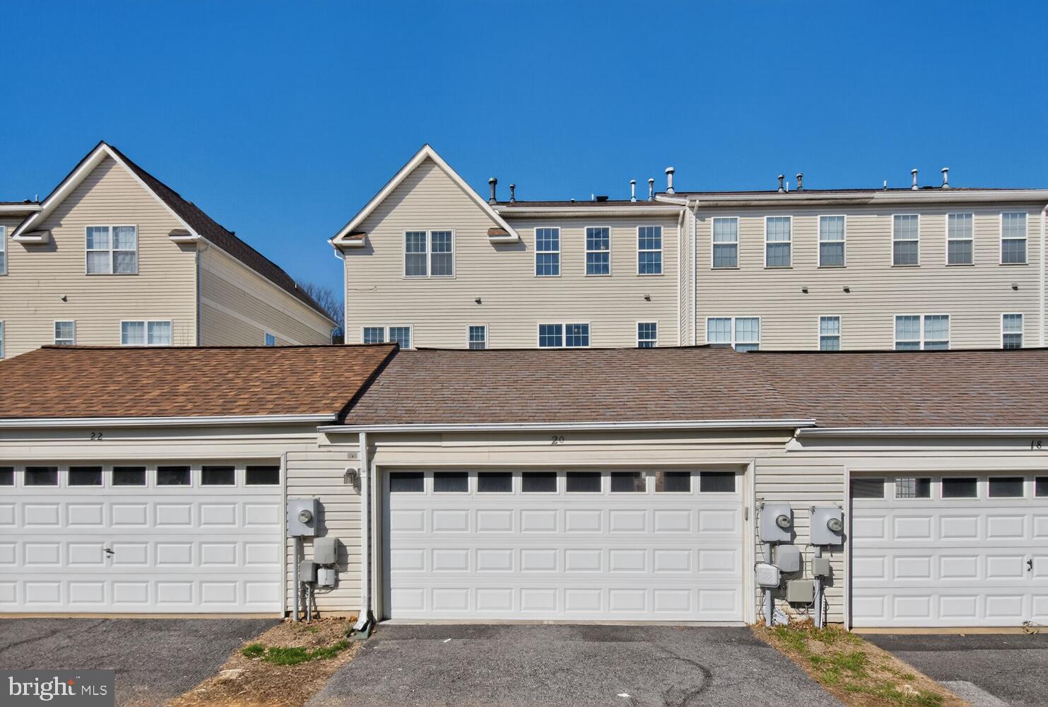 LAKELANDS - Residential