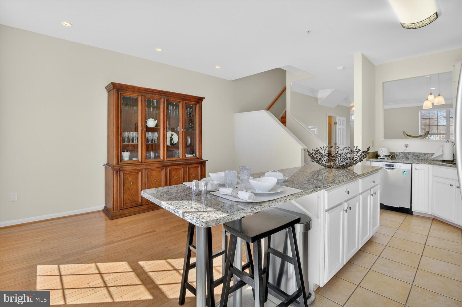 LAKELANDS - Residential