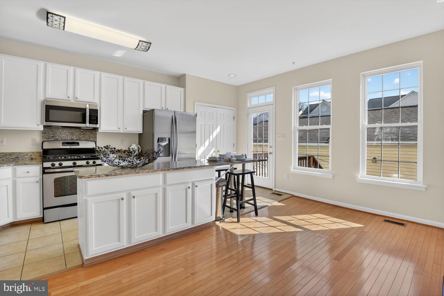 LAKELANDS - Residential