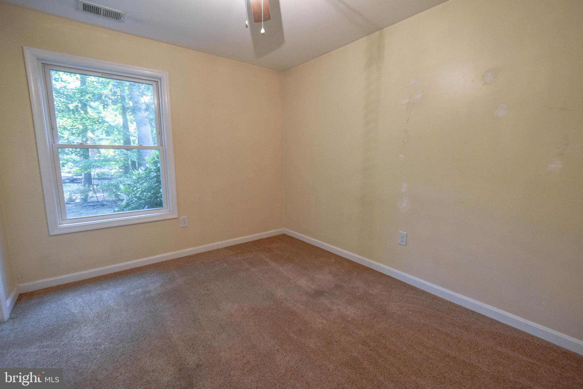 CHESAPEAKE COVE ESTATES - Residential Lease