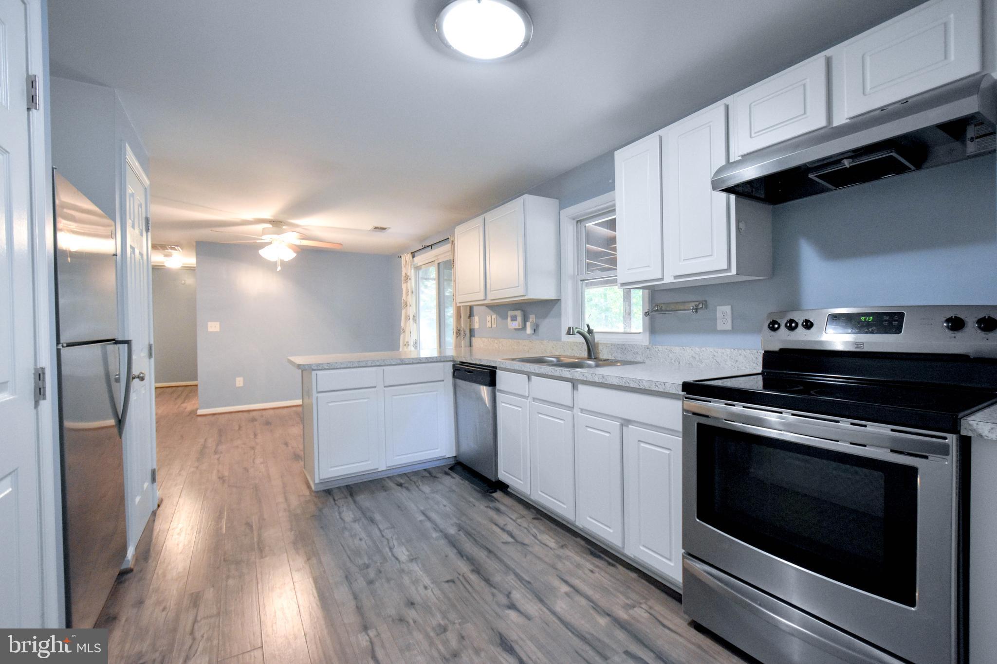 CHESAPEAKE COVE ESTATES - Residential Lease