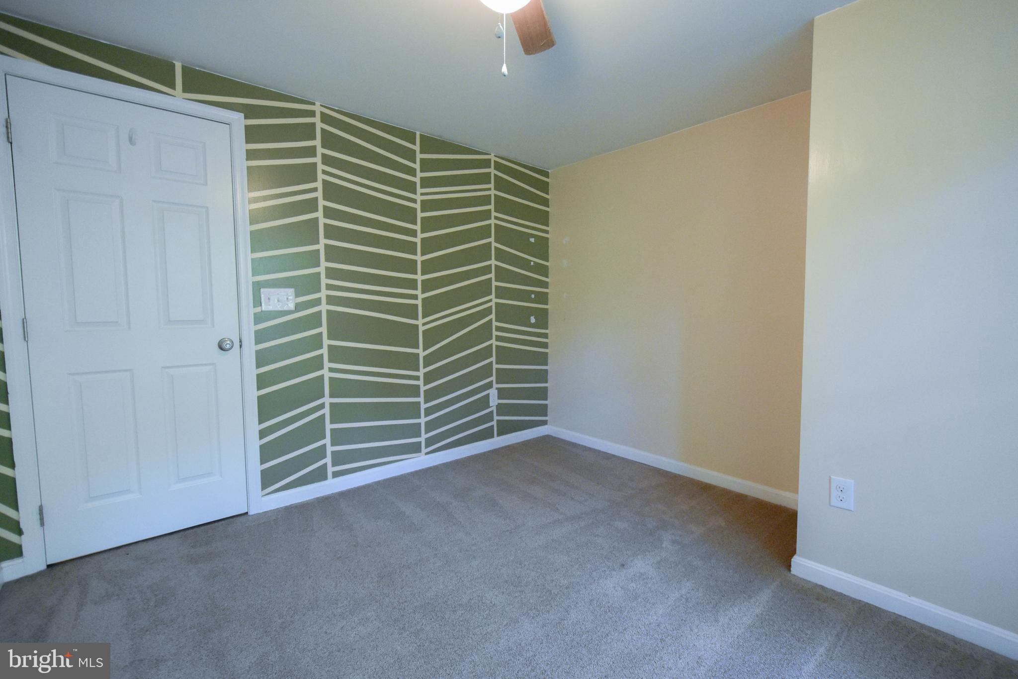 CHESAPEAKE COVE ESTATES - Residential Lease