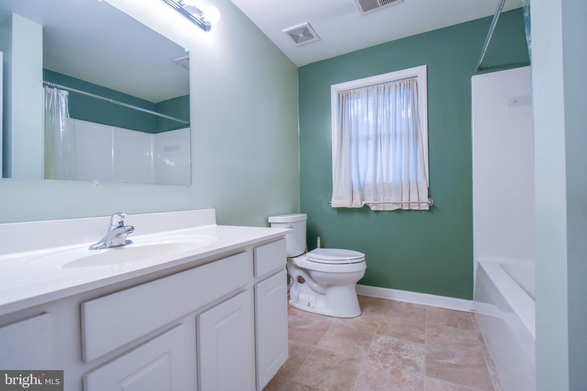 CHESAPEAKE COVE ESTATES - Residential Lease