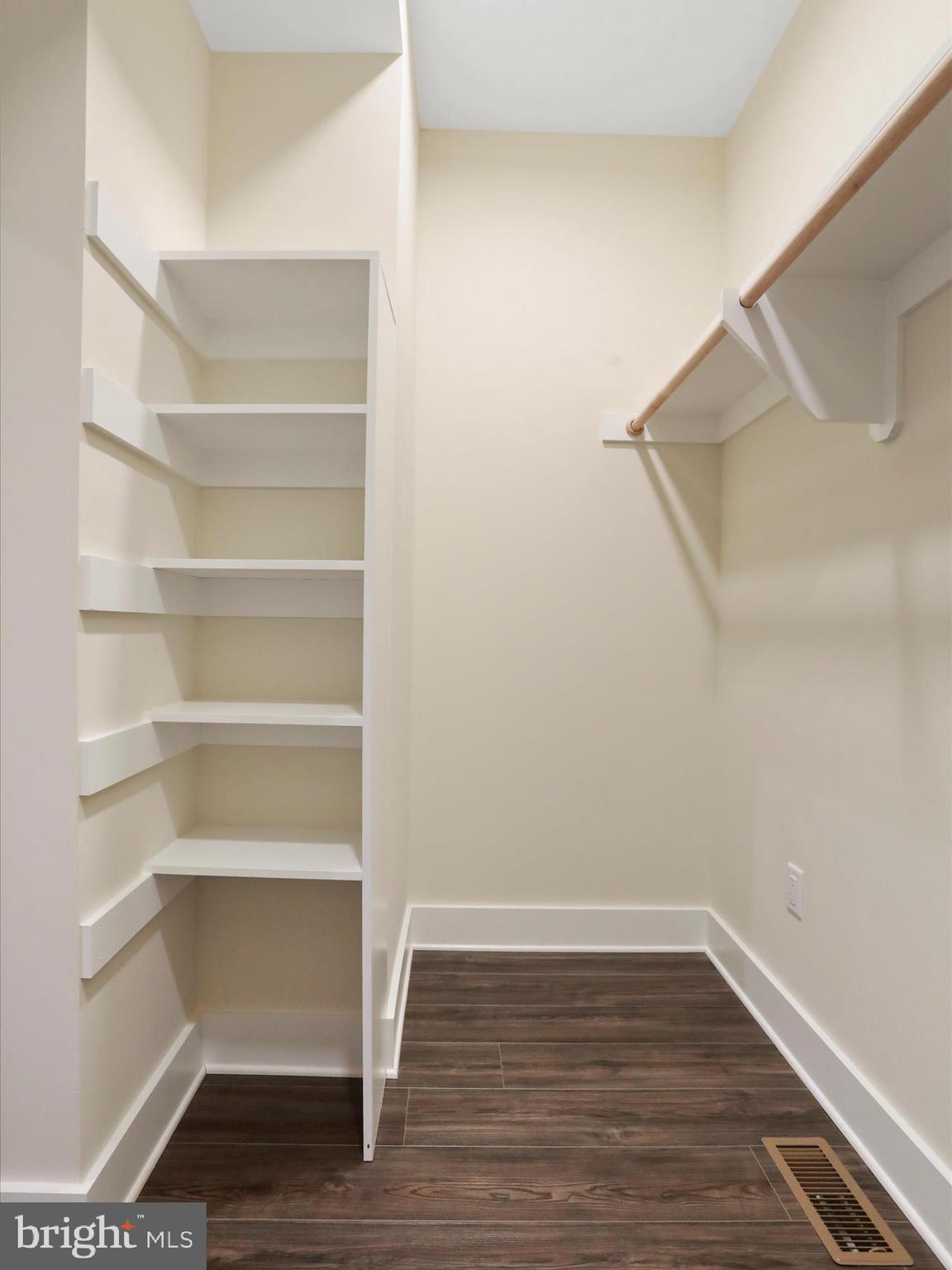 BLUE MOUNTAIN - Residential